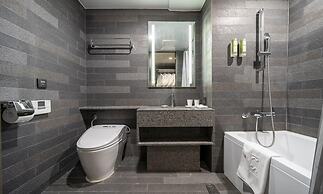 Layers Hotel Busan Hadan