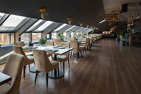 Kravt Nevsky Hotel and Spa