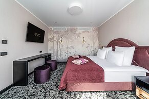 Kravt Nevsky Hotel and Spa