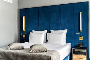 Kravt Nevsky Hotel and Spa