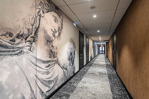 Kravt Nevsky Hotel and Spa