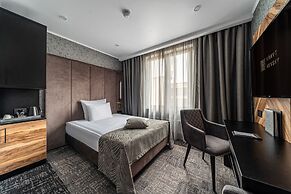 Kravt Nevsky Hotel and Spa