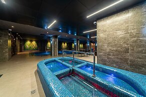 Kravt Nevsky Hotel and Spa