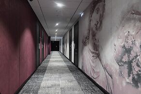 Kravt Nevsky Hotel and Spa