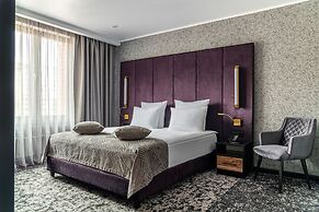 Kravt Nevsky Hotel and Spa