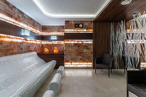 Kravt Nevsky Hotel and Spa