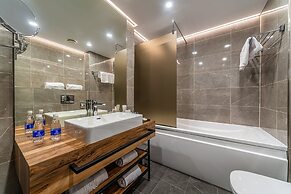 Kravt Nevsky Hotel and Spa