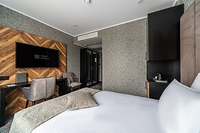 Kravt Nevsky Hotel and Spa