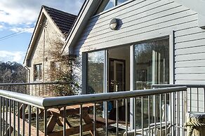 Rock Cottage - 3 Bedroom Holiday Home