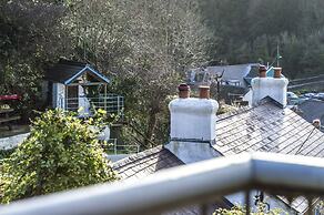 Rock Cottage - 3 Bedroom Holiday Home