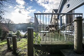 Rock Cottage - 3 Bedroom Holiday Home