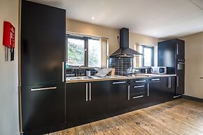 Rock Cottage - 3 Bedroom Holiday Home