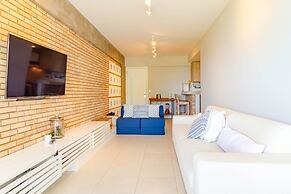 RV01 Excelente Quarto e Sala Pé na Areia