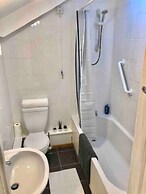 Immaculate 2-bed Loft, St Ives 2 min From Beach