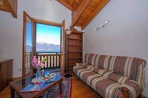 Il Lago Blu Loft With Pool