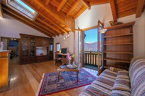 Il Lago Blu Loft With Pool