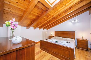 Il Lago Blu Loft With Pool