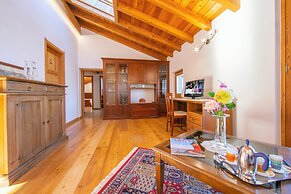 Il Lago Blu Loft With Pool