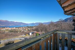 Il Lago Blu Loft With Pool