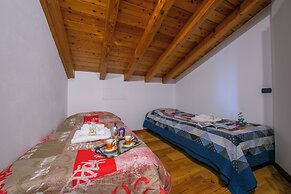 Il Lago Blu Loft With Pool