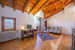 Il Lago Blu Loft With Pool