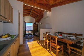 Il Lago Blu Loft With Pool