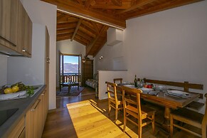 Il Lago Blu Loft With Pool