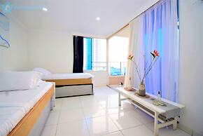 Apartamentos con vista al Mar - Edificio Conquistador