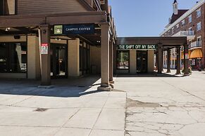 Ski Lodge Studio Studio Bedroom Condo by RedAwning