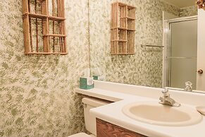 Ski Lodge Studio Studio Bedroom Condo by RedAwning