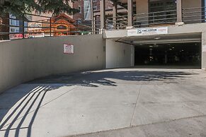 Ski Lodge Studio Studio Bedroom Condo by RedAwning