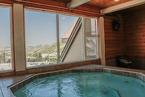 Ski Lodge Studio Studio Bedroom Condo by RedAwning