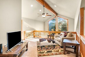 River Rock -- Ev # 3 Bedroom Condo by RedAwning