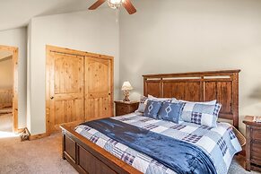 River Rock -- Ev # 3 Bedroom Condo by RedAwning