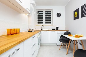 Apartments Warsaw Kredytowa by Renters