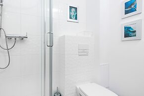 Apartments Warsaw Kredytowa by Renters