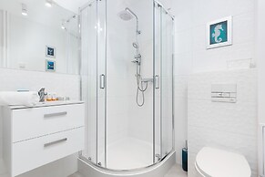 Apartments Warsaw Kredytowa by Renters