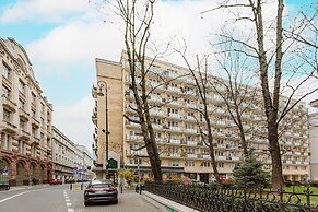 Apartments Warsaw Kredytowa by Renters