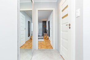Apartments Warsaw Kredytowa by Renters