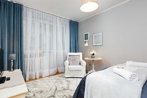 Apartments Warsaw Kredytowa by Renters