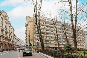 Apartments Warsaw Kredytowa by Renters