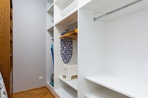 Apartments Warsaw Kredytowa by Renters