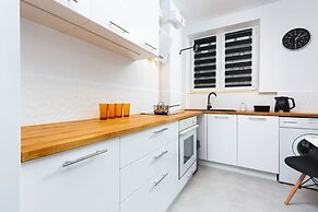 Apartments Warsaw Kredytowa by Renters