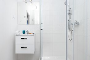 Apartments Warsaw Kredytowa by Renters