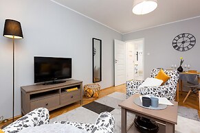 Apartments Warsaw Kredytowa by Renters