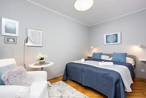 Apartments Warsaw Kredytowa by Renters