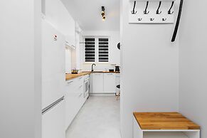 Apartments Warsaw Kredytowa by Renters