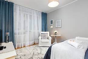 Apartments Warsaw Kredytowa by Renters