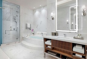 Crockfords Las Vegas, LXR Hotels & Resorts at Resorts World