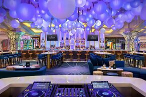 Conrad Las Vegas at Resorts World